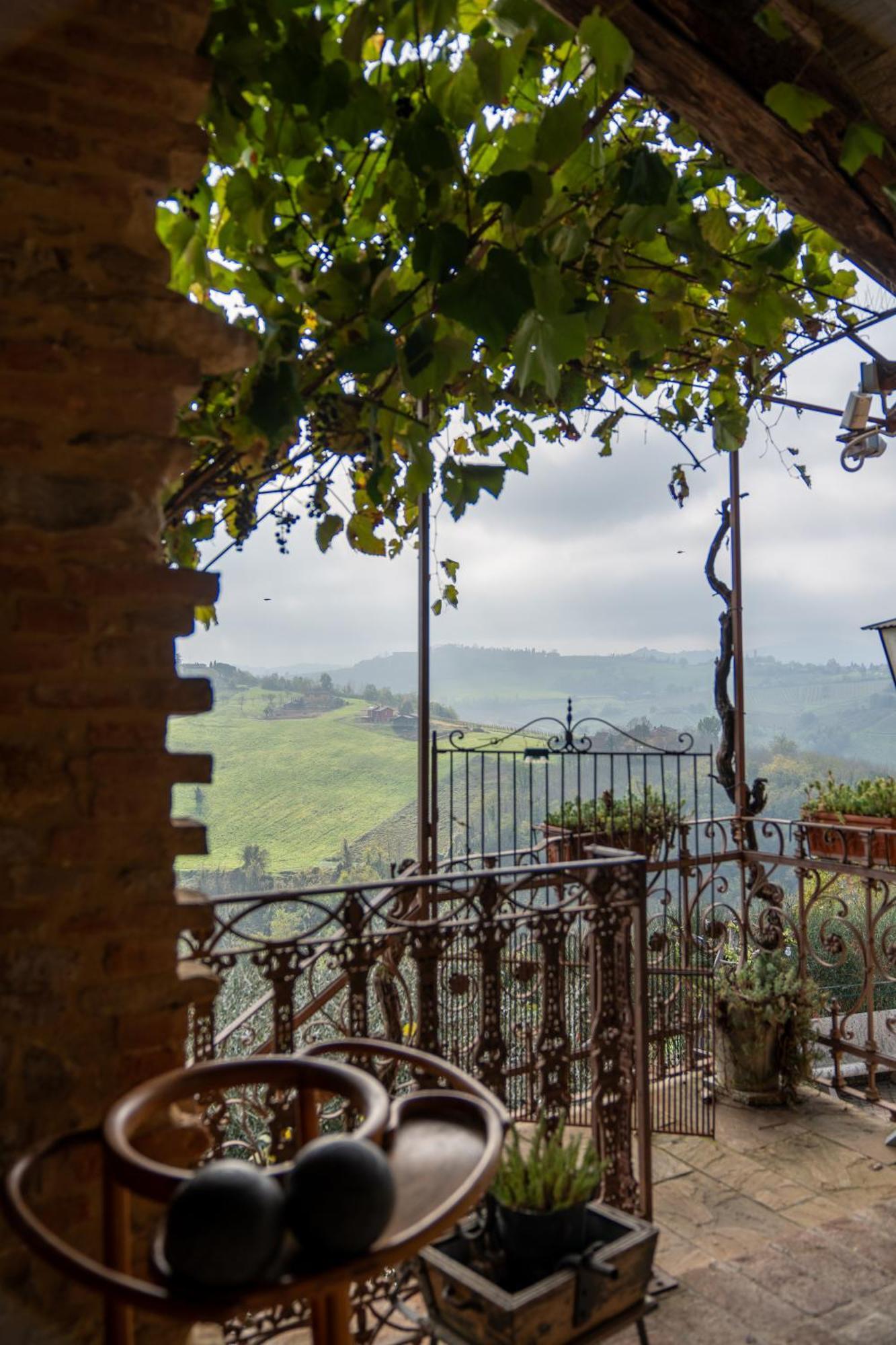 Villa Borgo Santuletta à Santa Giuletta Extérieur photo